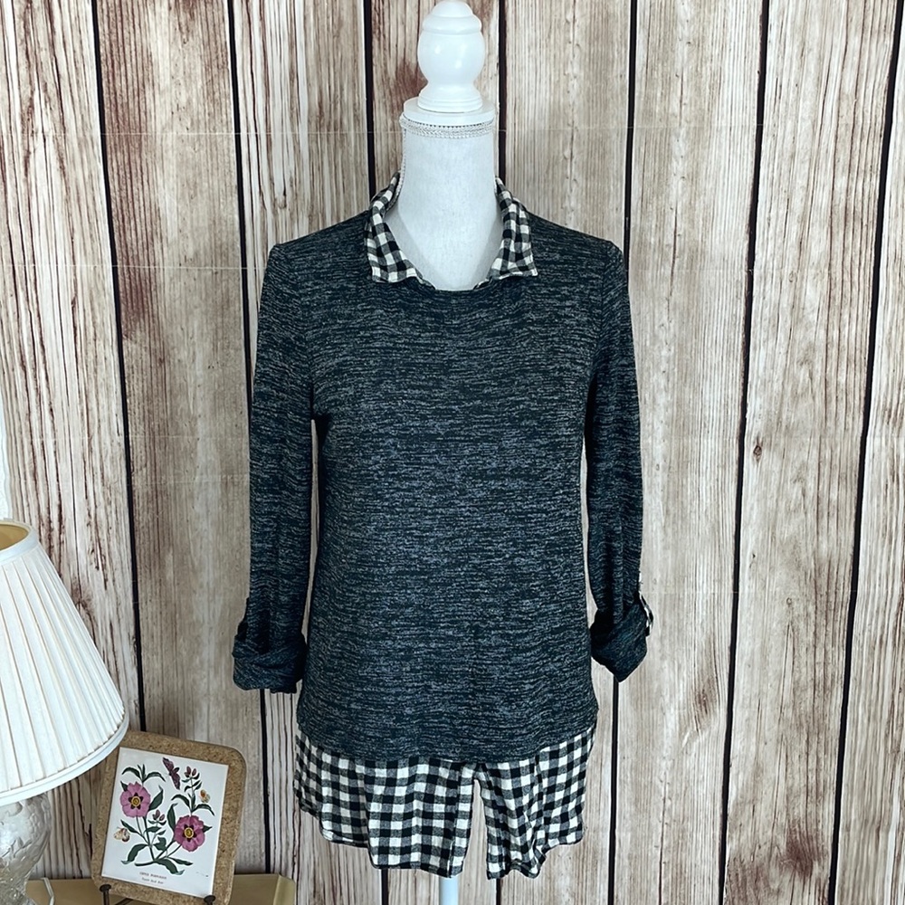 Rosette By Be Cool Grey Sweater w/Black & White Checker Mock Collar -Small